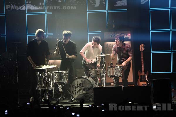 FRANZ FERDINAND - 2009-11-26 - PARIS - Zenith - 